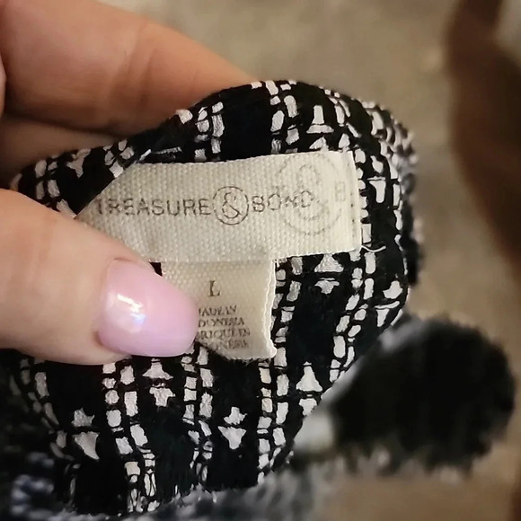 Treasure and Bond Peplum Top - Picture 4 of 4